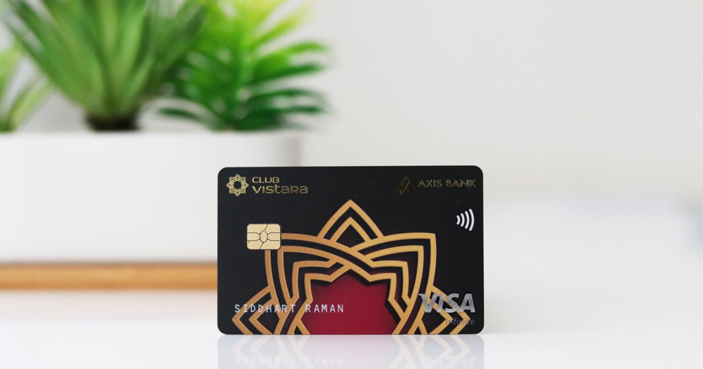 Axis Bank Vistara Infinite Credit Card Review: Fly Business Class for Free!